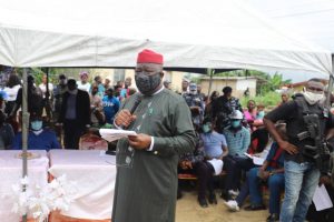DESOPADEC-MD-CEO-Bashorun-Askia-Delivery-His-Speech-At-The-Inauguration-Of-The-Multi-purpose-Town-Hall-Water-Project-In-Obodo-Community.