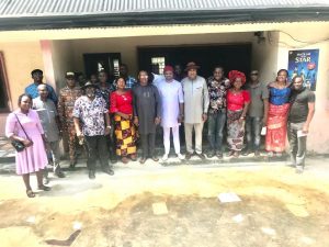 2023 House of representatives aspirant for Ndokwa /Ukwuani Federal Constituency Chief Ugo Nwokolo (aka Overdo) with PDP faithful at the weekend after a consultative visit to PDP executives in Ashaka, Ndokwa East Local Government Area of Delta State.